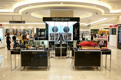 ysl takashimaya vietnam|Không còn đâu xa, giờ đây YSL Beauty chính  .